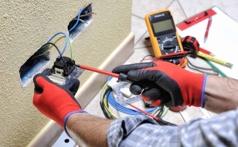 Get an ideal electricians for domestic work in the city
